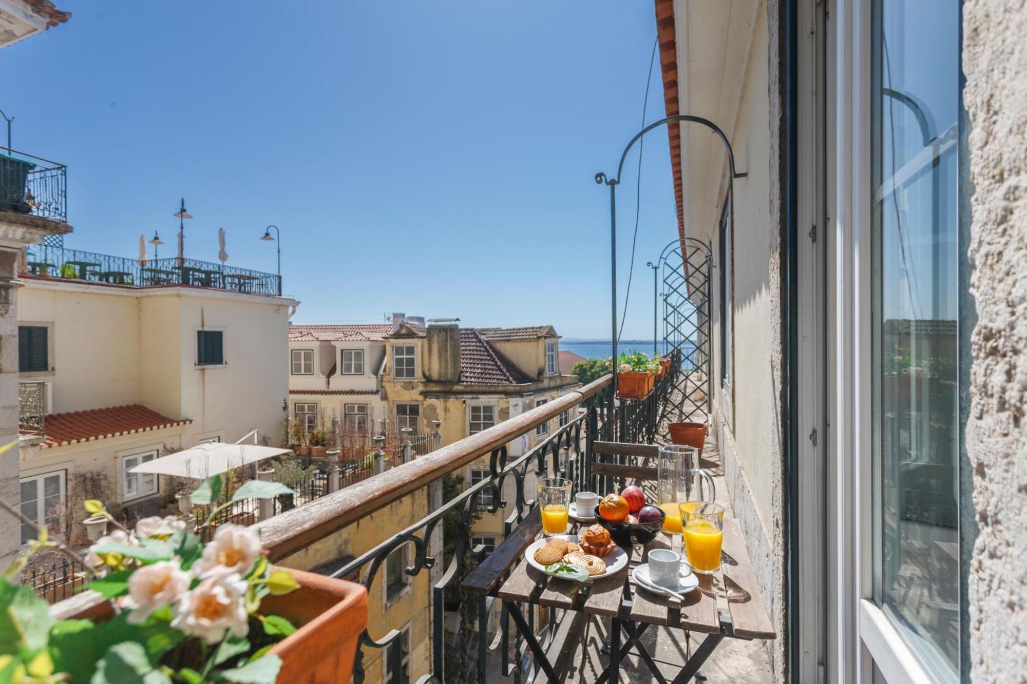 Baixa Chiado Luxury Bedrooms Lisbon Exterior photo