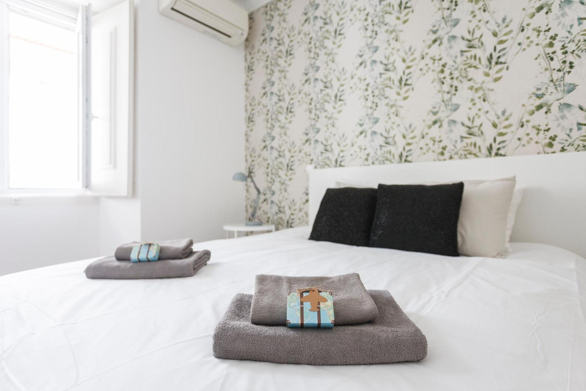 Baixa Chiado Luxury Bedrooms Lisbon Exterior photo