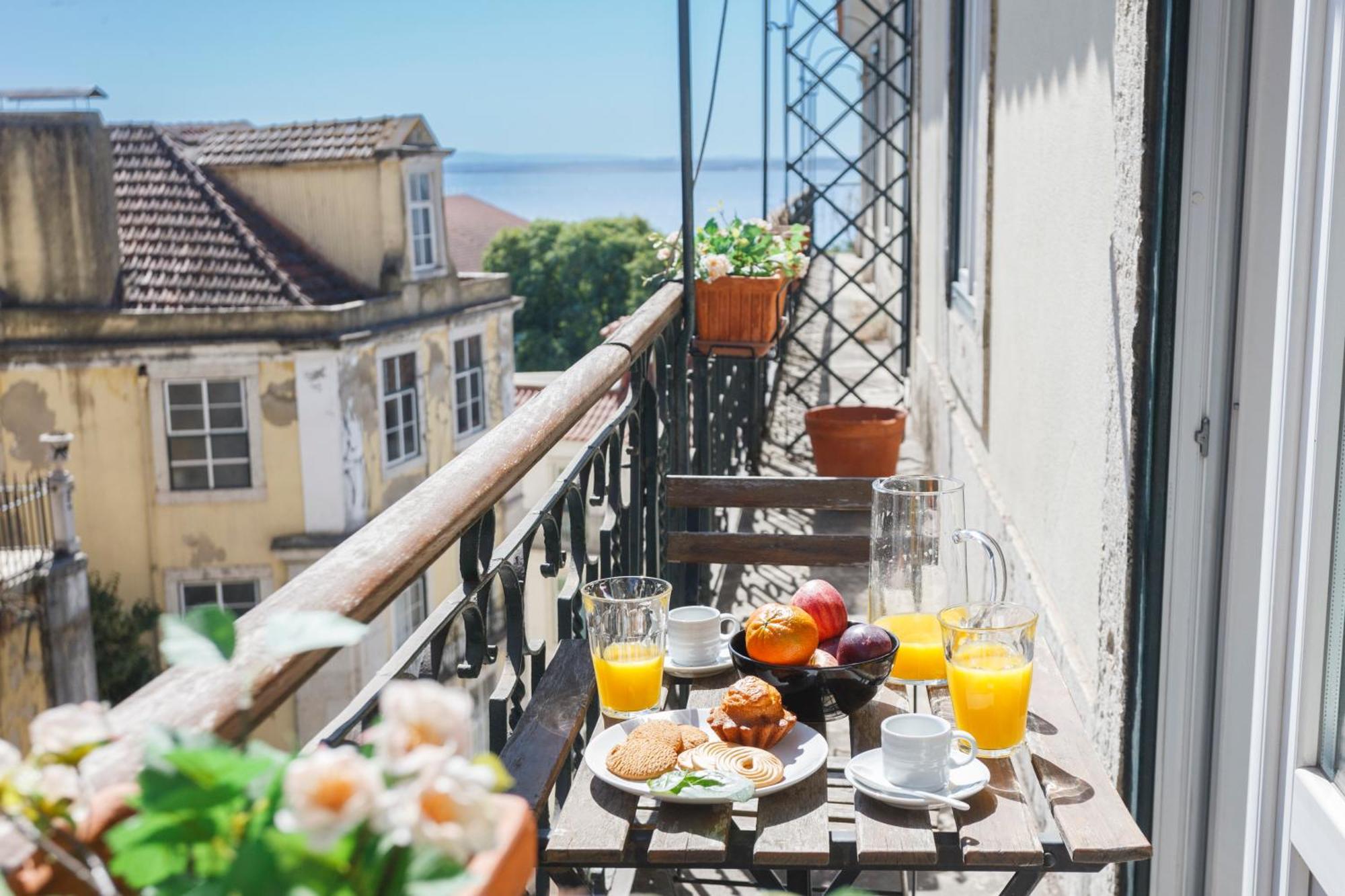 Baixa Chiado Luxury Bedrooms Lisbon Exterior photo